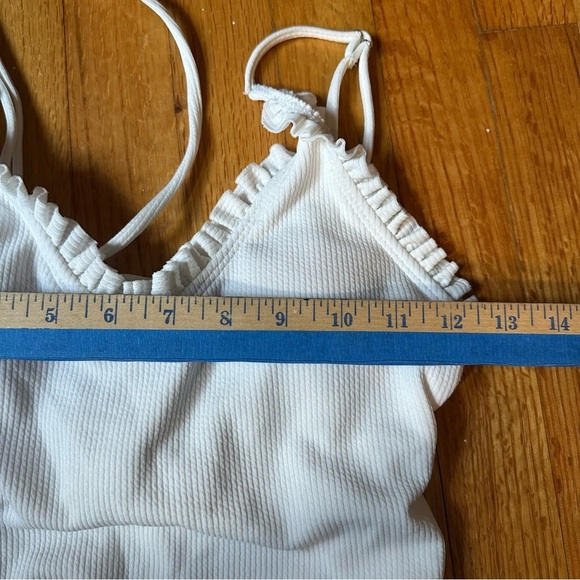 Zaful One Piece Swimsuit Womens size 4 White Textured Open Back Thin Strap(T) - Picture 7 of 11